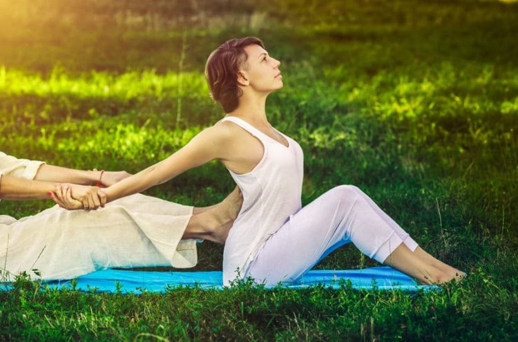 Thai Yoga Massage – Stärkung der Energielinien für anhaltende Entspannung